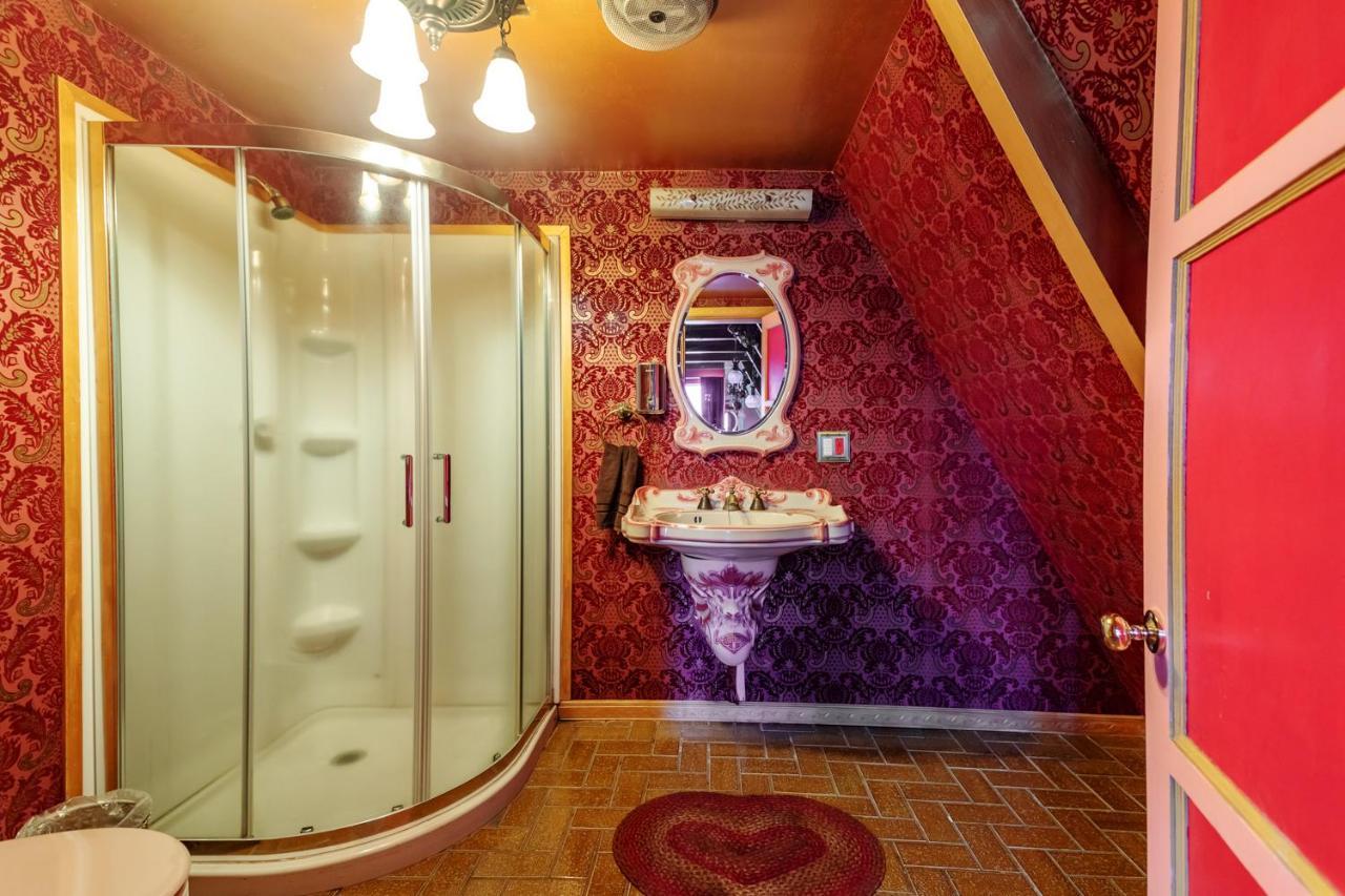 Hicksville Pines Chalets & Motel Айдълуайлд Екстериор снимка