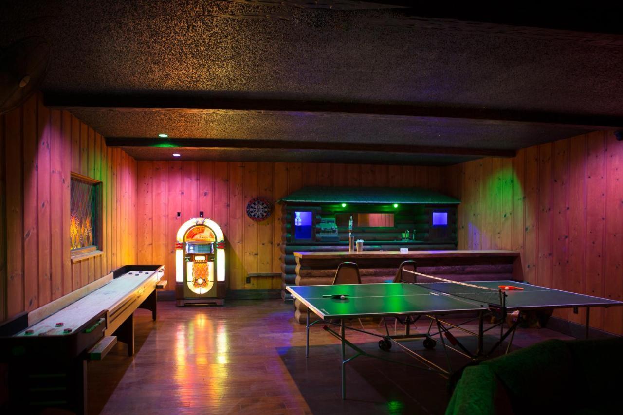 Hicksville Pines Chalets & Motel Айдълуайлд Екстериор снимка