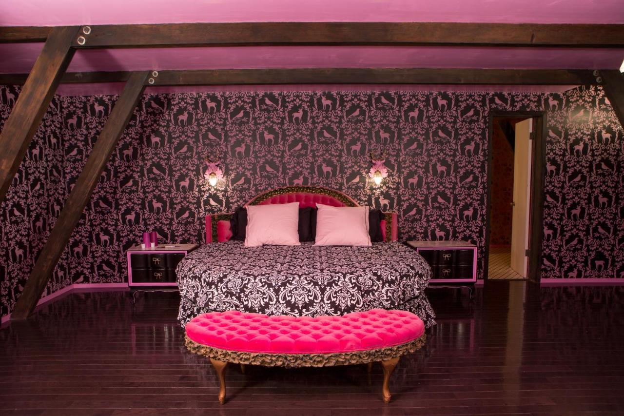 Hicksville Pines Chalets & Motel Айдълуайлд Екстериор снимка