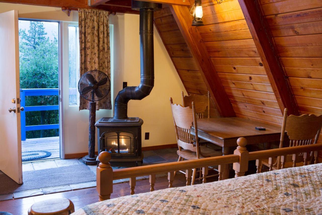 Hicksville Pines Chalets & Motel Айдълуайлд Екстериор снимка